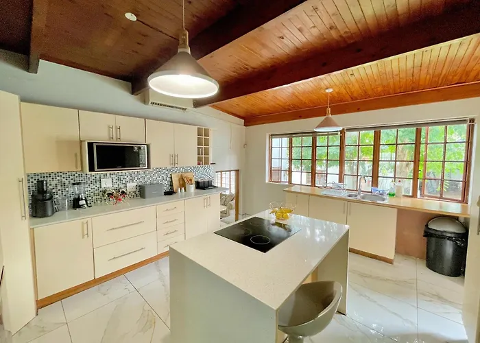 Avenue Luxury Home